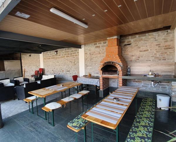 Camere De Inchiriat Carpati Hunedoara Luaran gambar