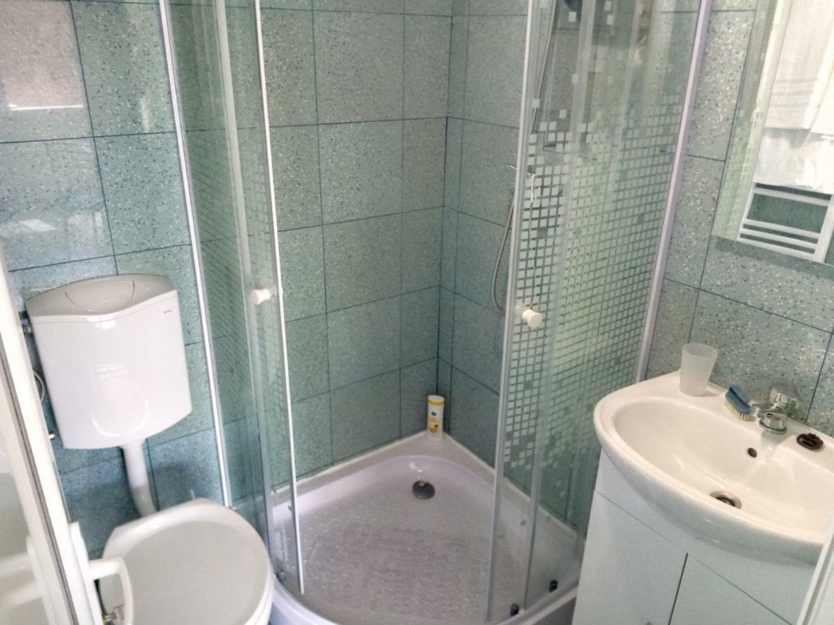 Camere De Inchiriat Carpati Hunedoara Luaran gambar